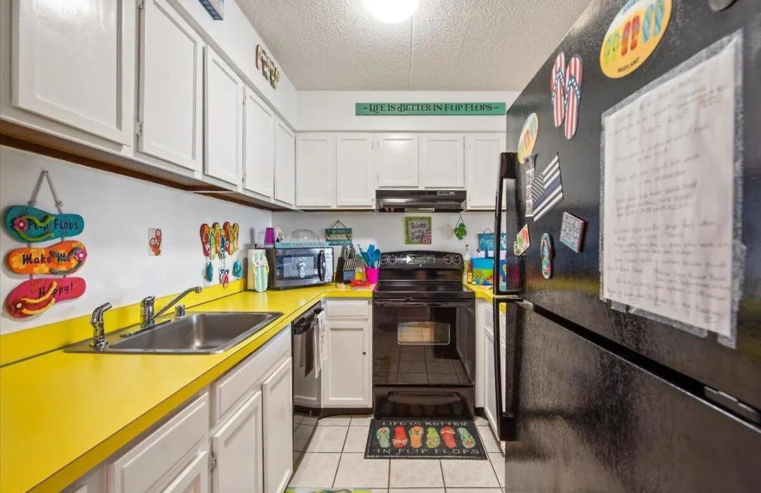 Beautiful Views From This 2 Bedroom Condo With Outdoor Pool!-1